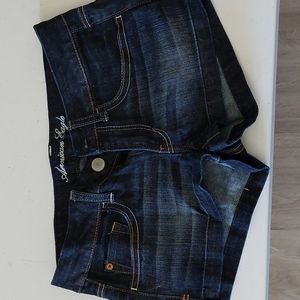 American eagle shorts size 6